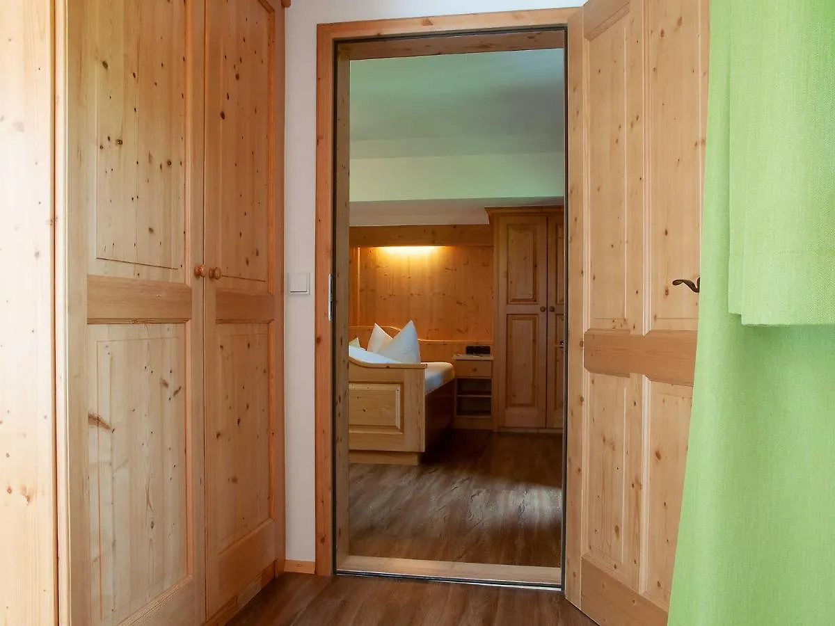 Gaestehaus Webermohof Rotta 0*,  Germania